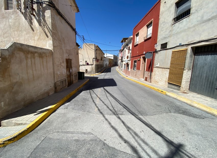 Resale - Townhouse / Duplex / Corner - Sax