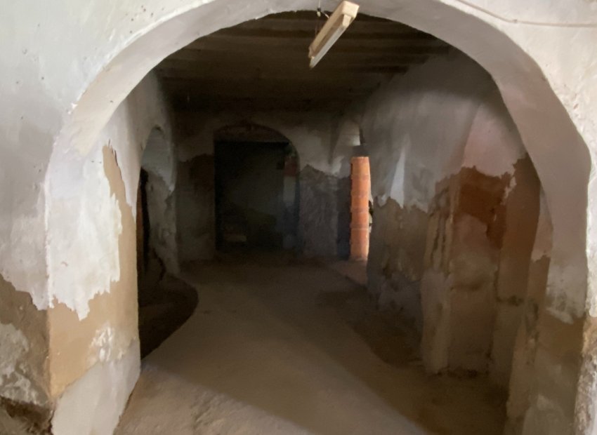 Resale - Townhouse / Duplex / Corner - Sax