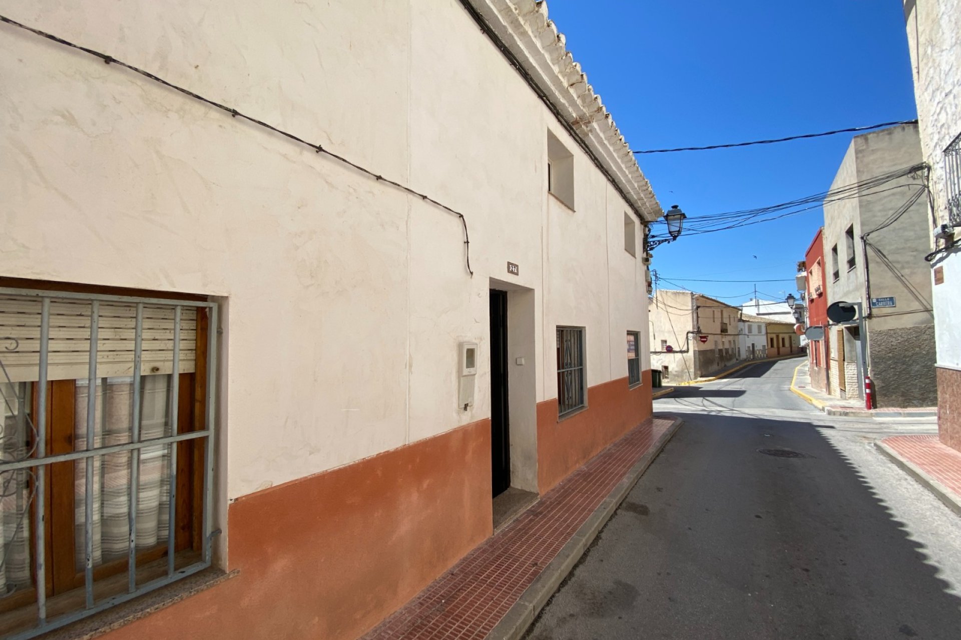 Resale - Townhouse / Duplex / Corner - Sax