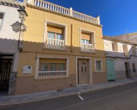 Resale - Townhouse / Duplex / Corner - Sax