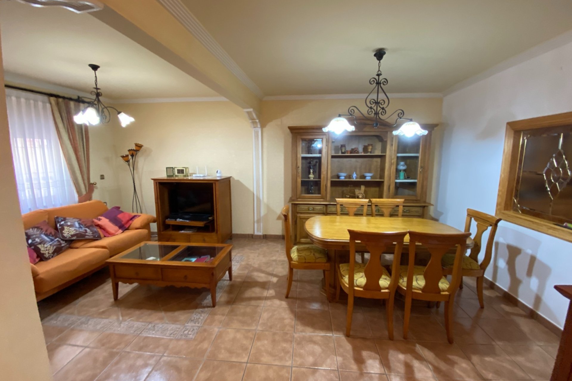 Resale - Townhouse / Duplex / Corner - Sax