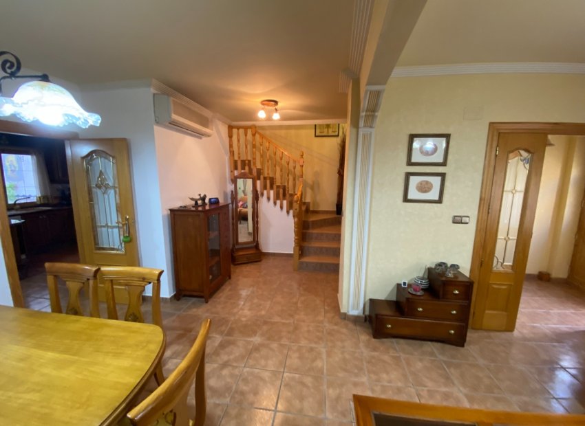 Resale - Townhouse / Duplex / Corner - Sax