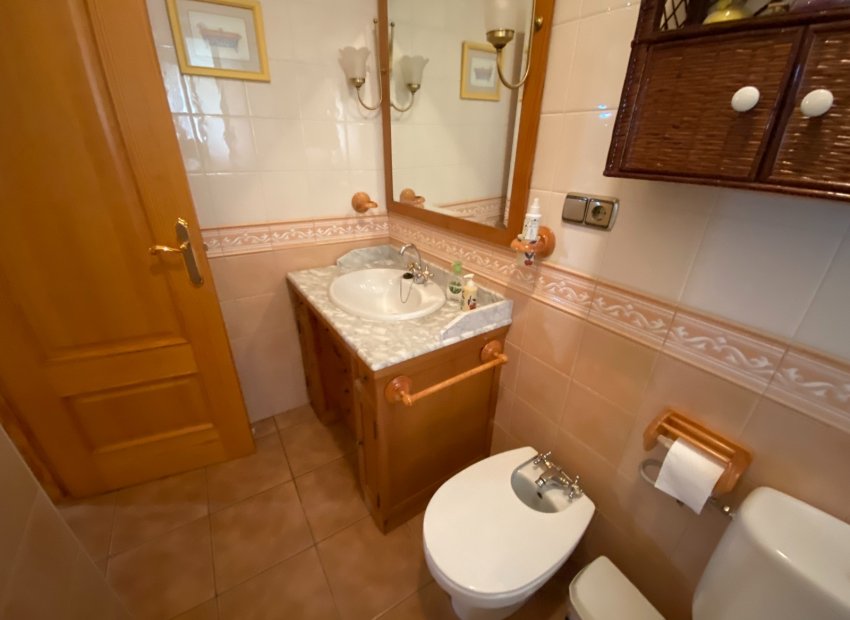 Resale - Townhouse / Duplex / Corner - Sax