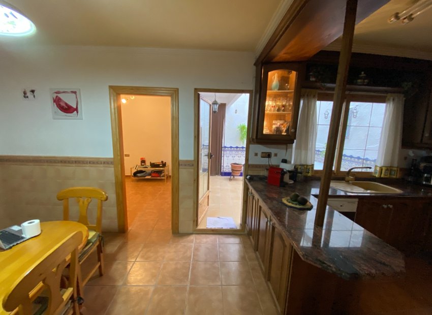 Resale - Townhouse / Duplex / Corner - Sax