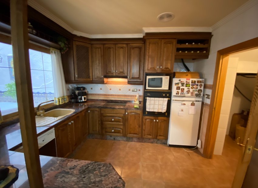 Resale - Townhouse / Duplex / Corner - Sax