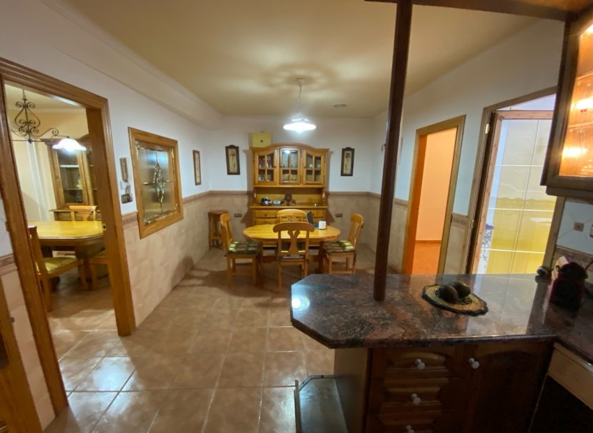 Resale - Townhouse / Duplex / Corner - Sax