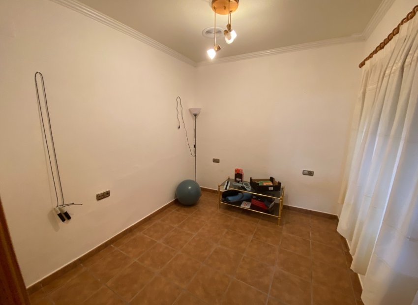 Resale - Townhouse / Duplex / Corner - Sax