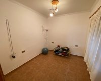 Resale - Townhouse / Duplex / Corner - Sax