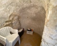 Resale - Townhouse / Duplex / Corner - Sax