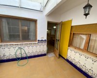 Resale - Townhouse / Duplex / Corner - Sax