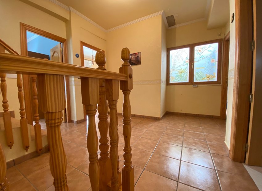 Resale - Townhouse / Duplex / Corner - Sax