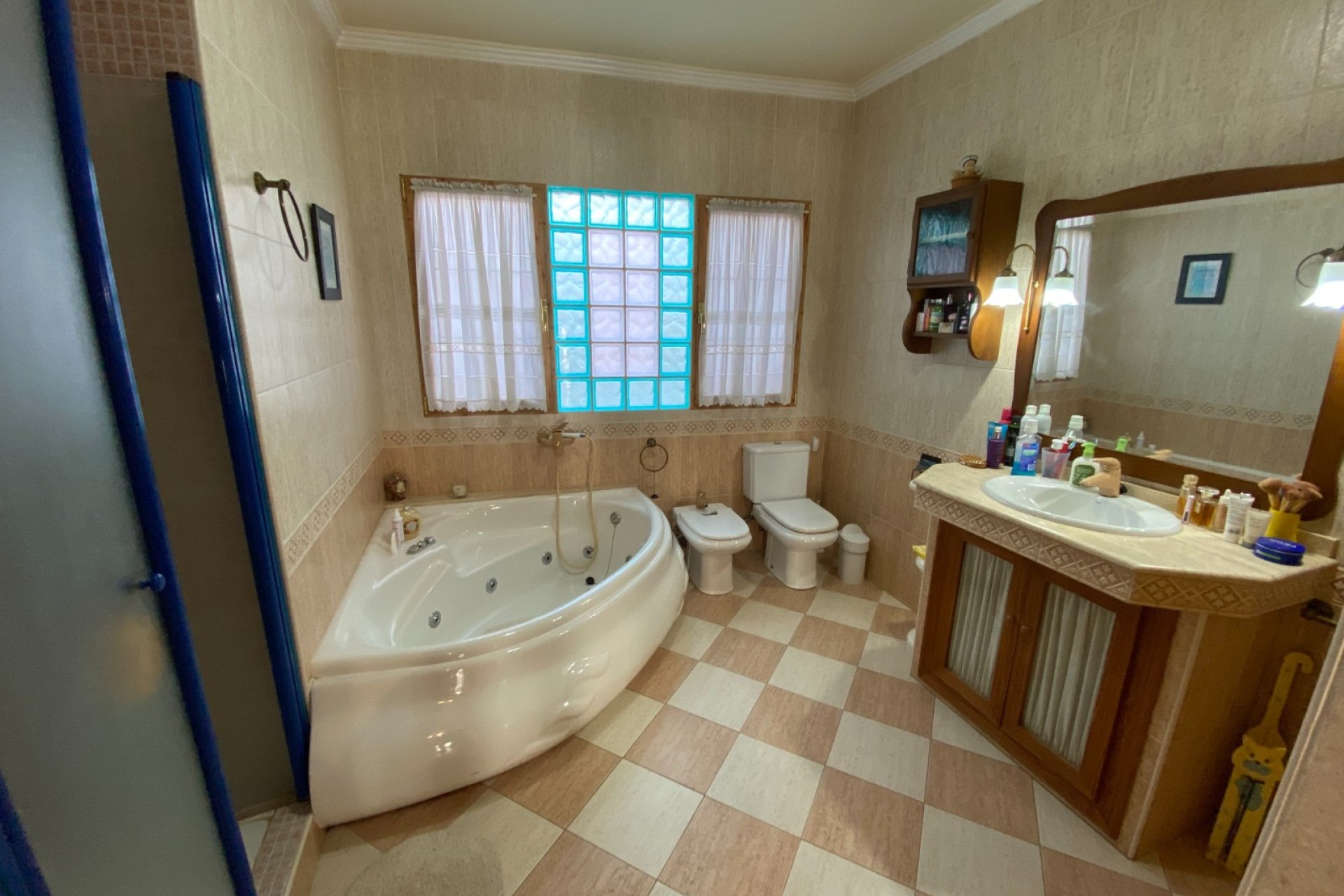 Resale - Townhouse / Duplex / Corner - Sax