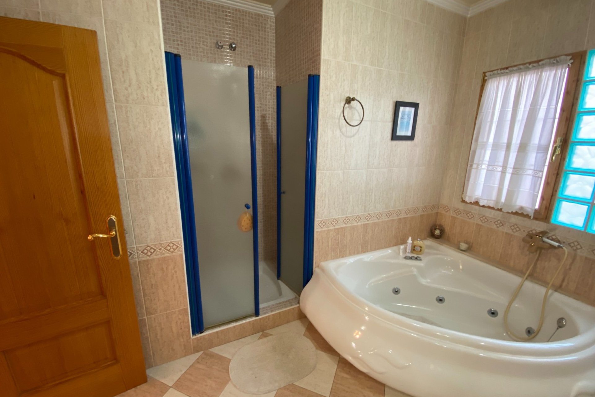 Resale - Townhouse / Duplex / Corner - Sax