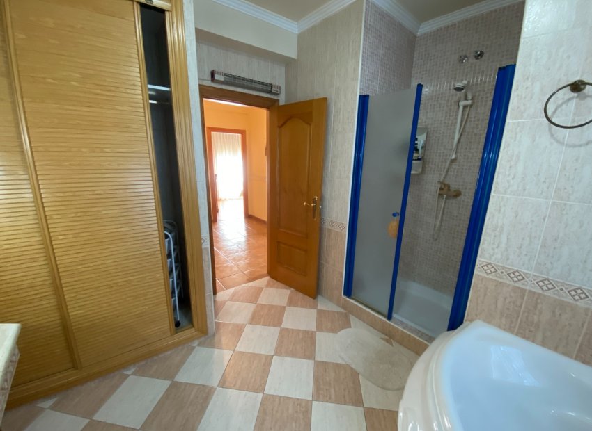 Resale - Townhouse / Duplex / Corner - Sax