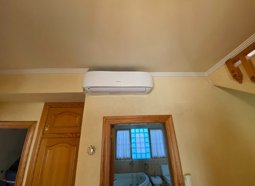 Resale - Townhouse / Duplex / Corner - Sax