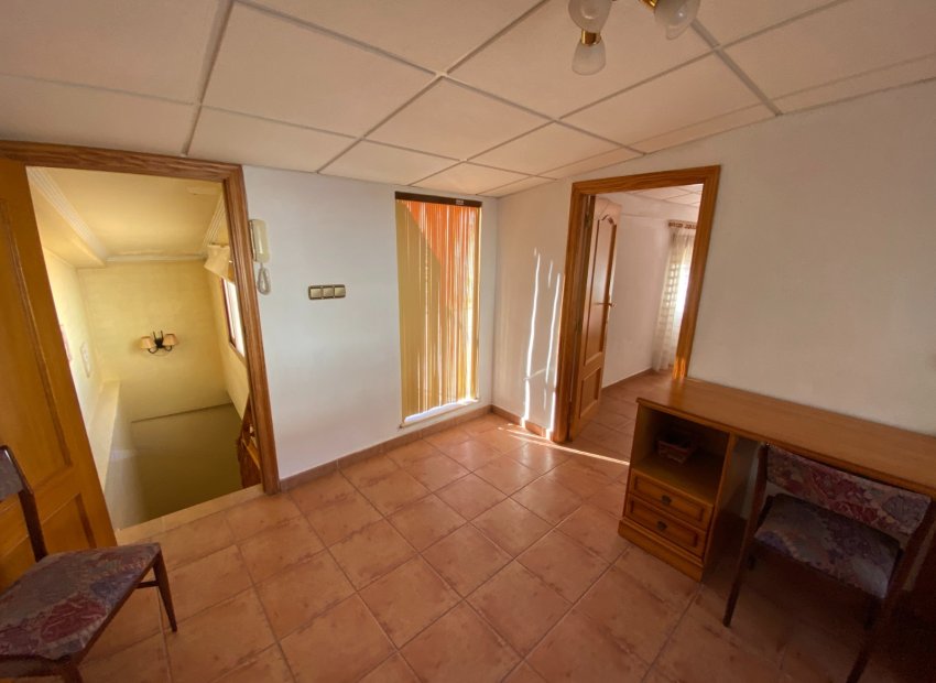 Resale - Townhouse / Duplex / Corner - Sax