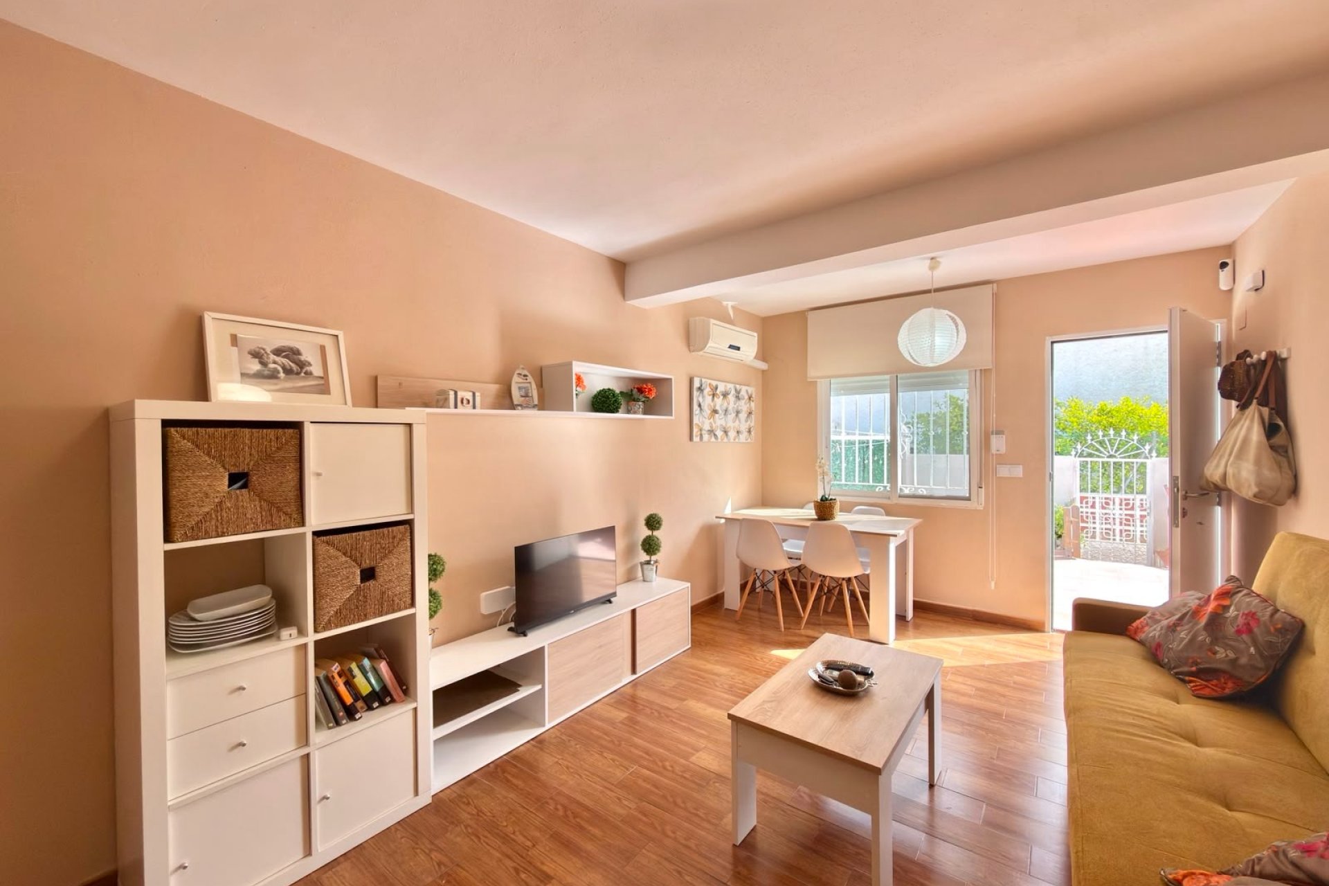 Resale - Townhouse / Duplex / Corner - Torrevieia - Aguas Nuevas - Torrelamata