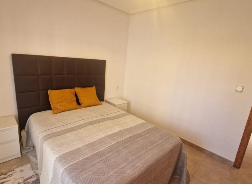 Resale - Townhouse / Duplex / Corner - Torrevieia - Aguas Nuevas