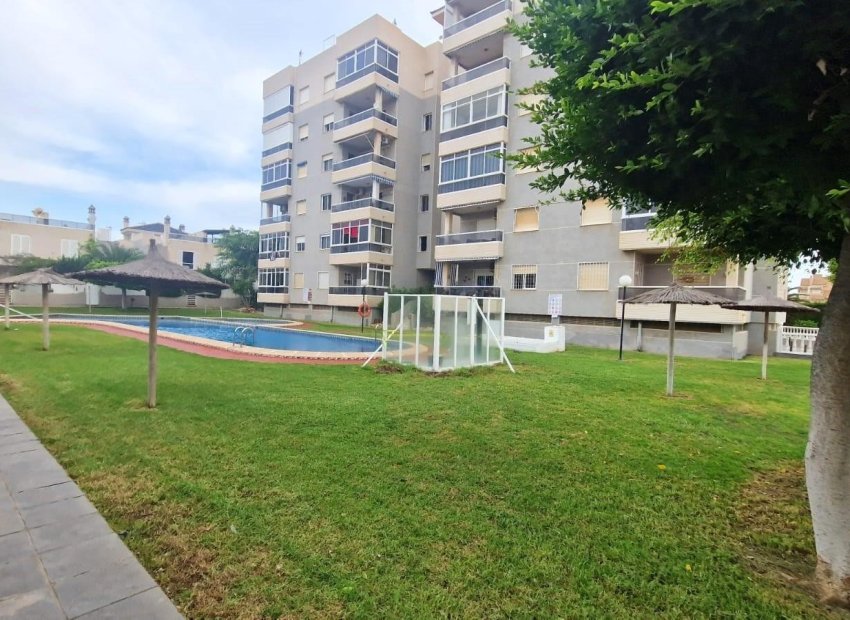 Resale - Townhouse / Duplex / Corner - Torrevieia - Aguas Nuevas
