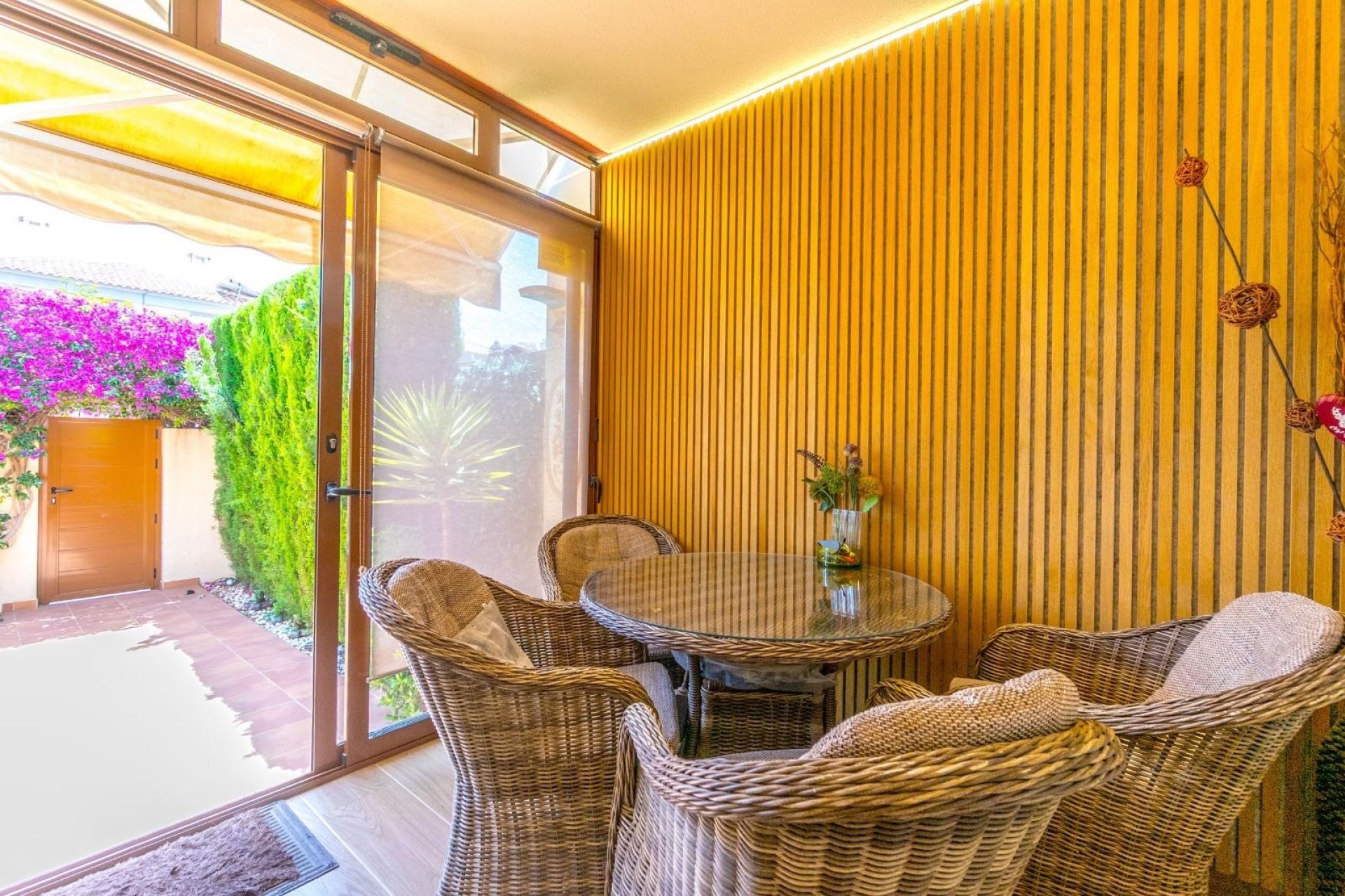 Resale - Townhouse / Duplex / Corner - Torrevieia - Aguas Nuevas