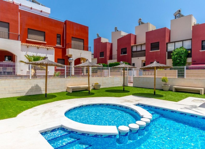 Resale - Townhouse / Duplex / Corner - Torrevieia - Aguas Nuevas