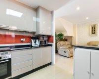 Resale - Townhouse / Duplex / Corner - Torrevieia - Aguas Nuevas