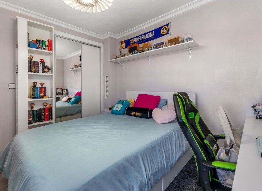 Resale - Townhouse / Duplex / Corner - Torrevieia - Aguas Nuevas