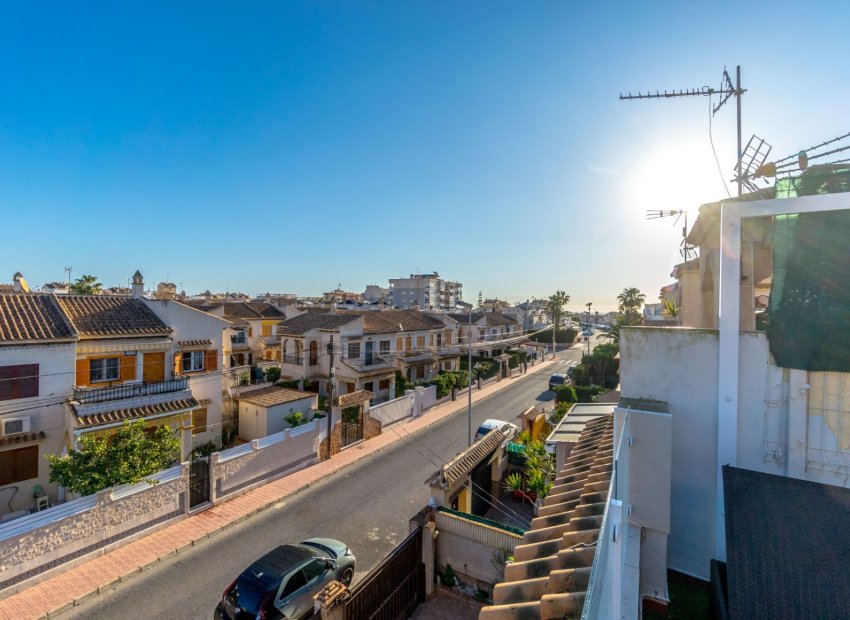 Resale - Townhouse / Duplex / Corner - Torrevieia - Aguas Nuevas
