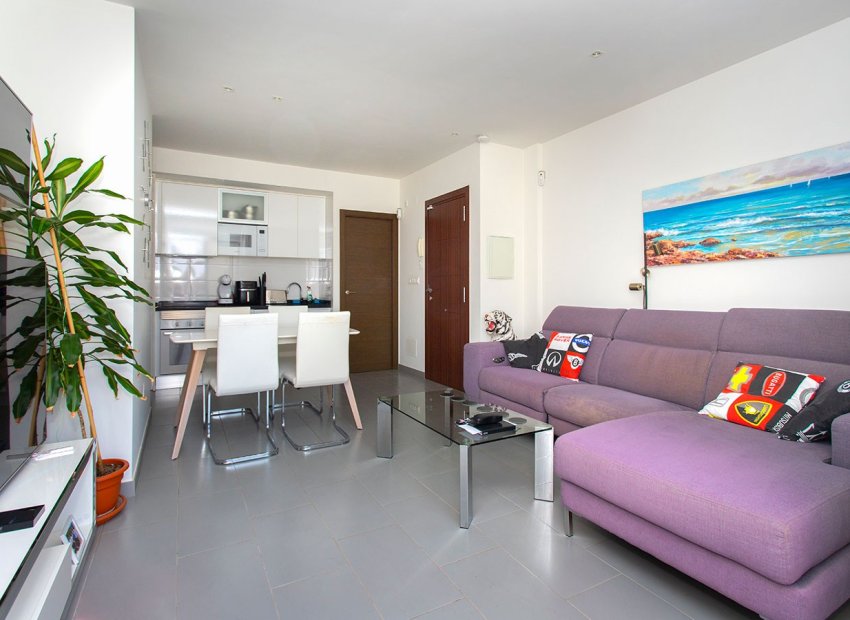 Resale - Townhouse / Duplex / Corner - Torrevieia - Aguas Nuevas