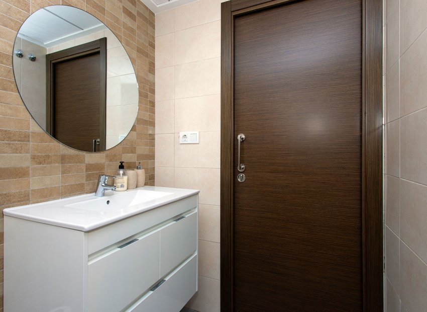 Resale - Townhouse / Duplex / Corner - Torrevieia - Aguas Nuevas
