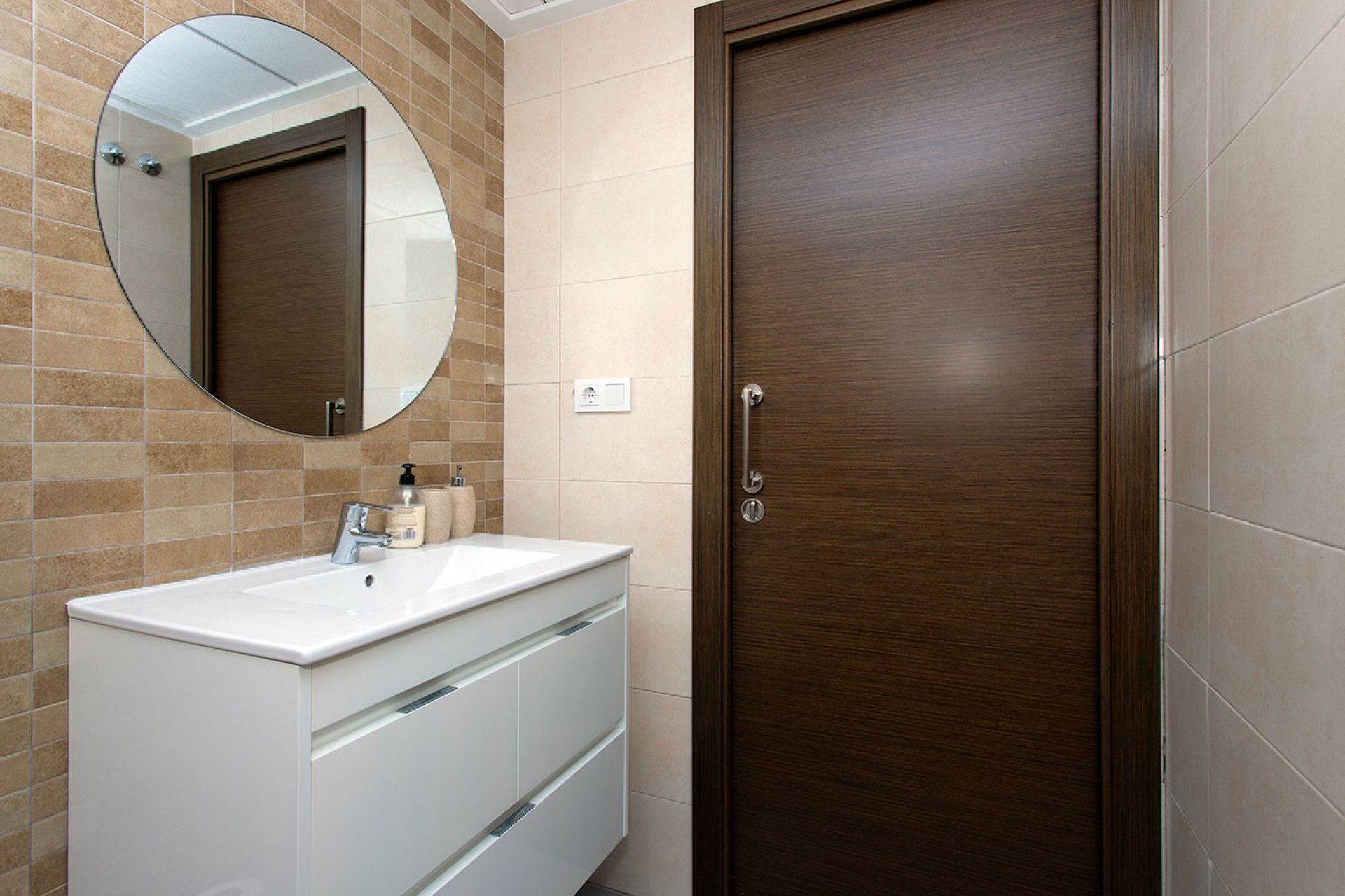 Resale - Townhouse / Duplex / Corner - Torrevieia - Aguas Nuevas