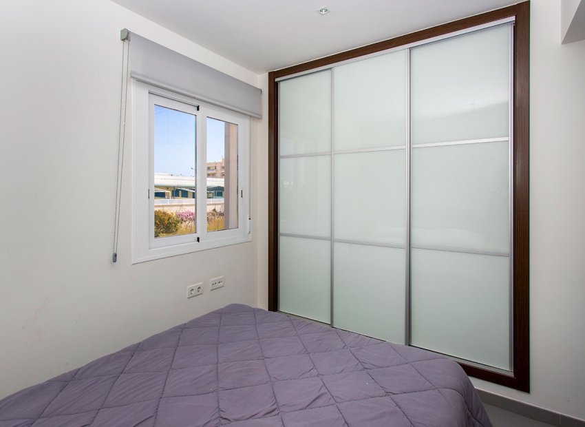 Resale - Townhouse / Duplex / Corner - Torrevieia - Aguas Nuevas