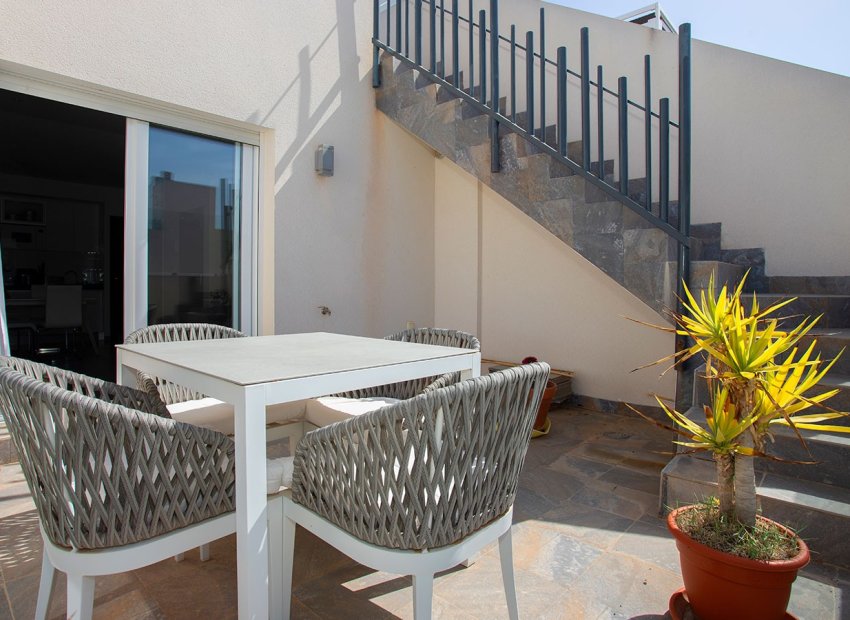 Resale - Townhouse / Duplex / Corner - Torrevieia - Aguas Nuevas