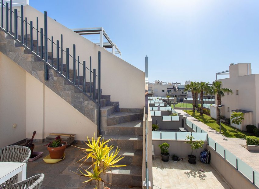 Resale - Townhouse / Duplex / Corner - Torrevieia - Aguas Nuevas