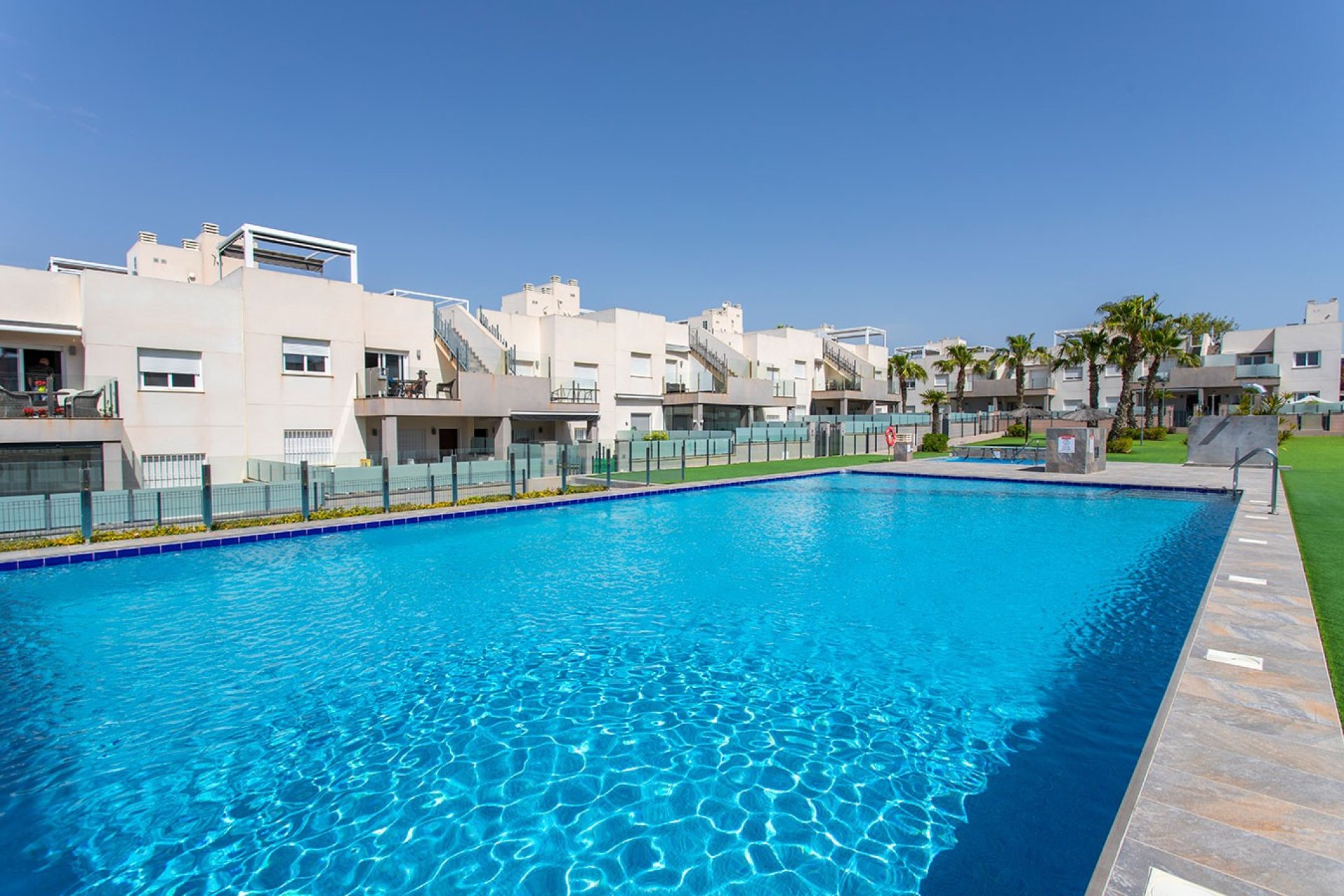 Resale - Townhouse / Duplex / Corner - Torrevieia - Aguas Nuevas