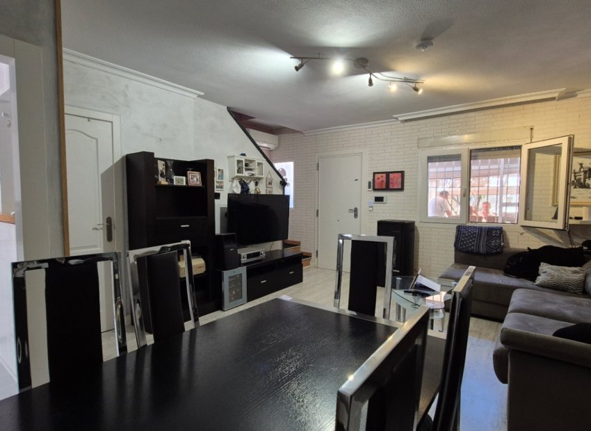 Resale - Townhouse / Duplex / Corner - Torrevieia - Costa Blanca