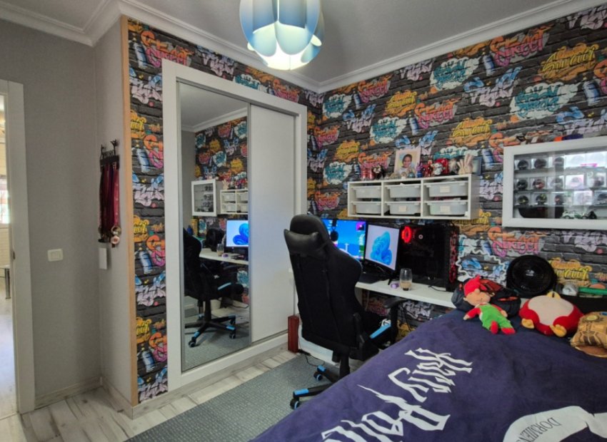 Resale - Townhouse / Duplex / Corner - Torrevieia - Costa Blanca