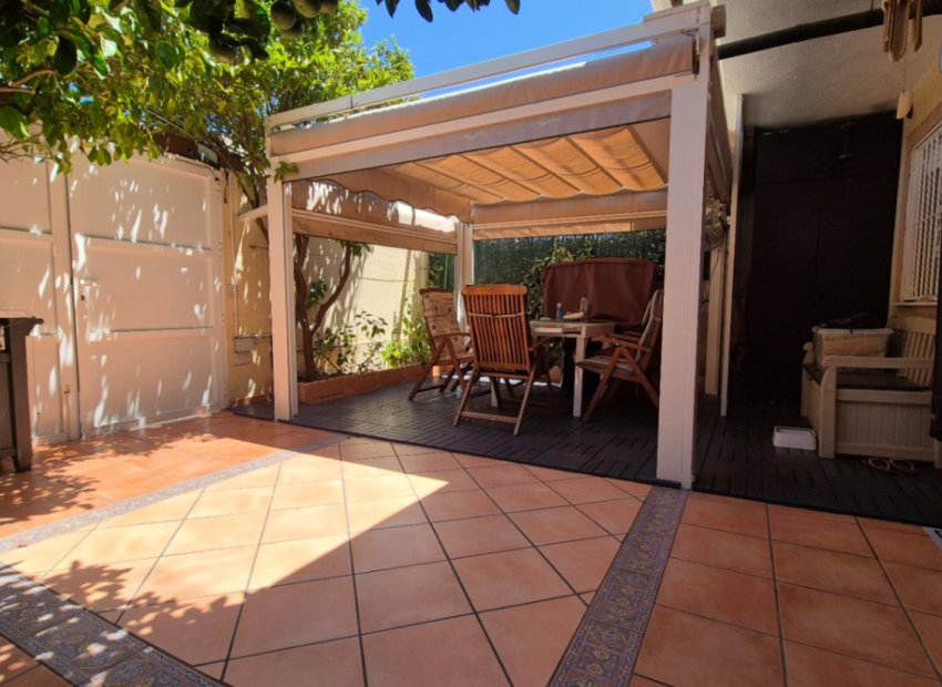 Resale - Townhouse / Duplex / Corner - Torrevieia - Costa Blanca