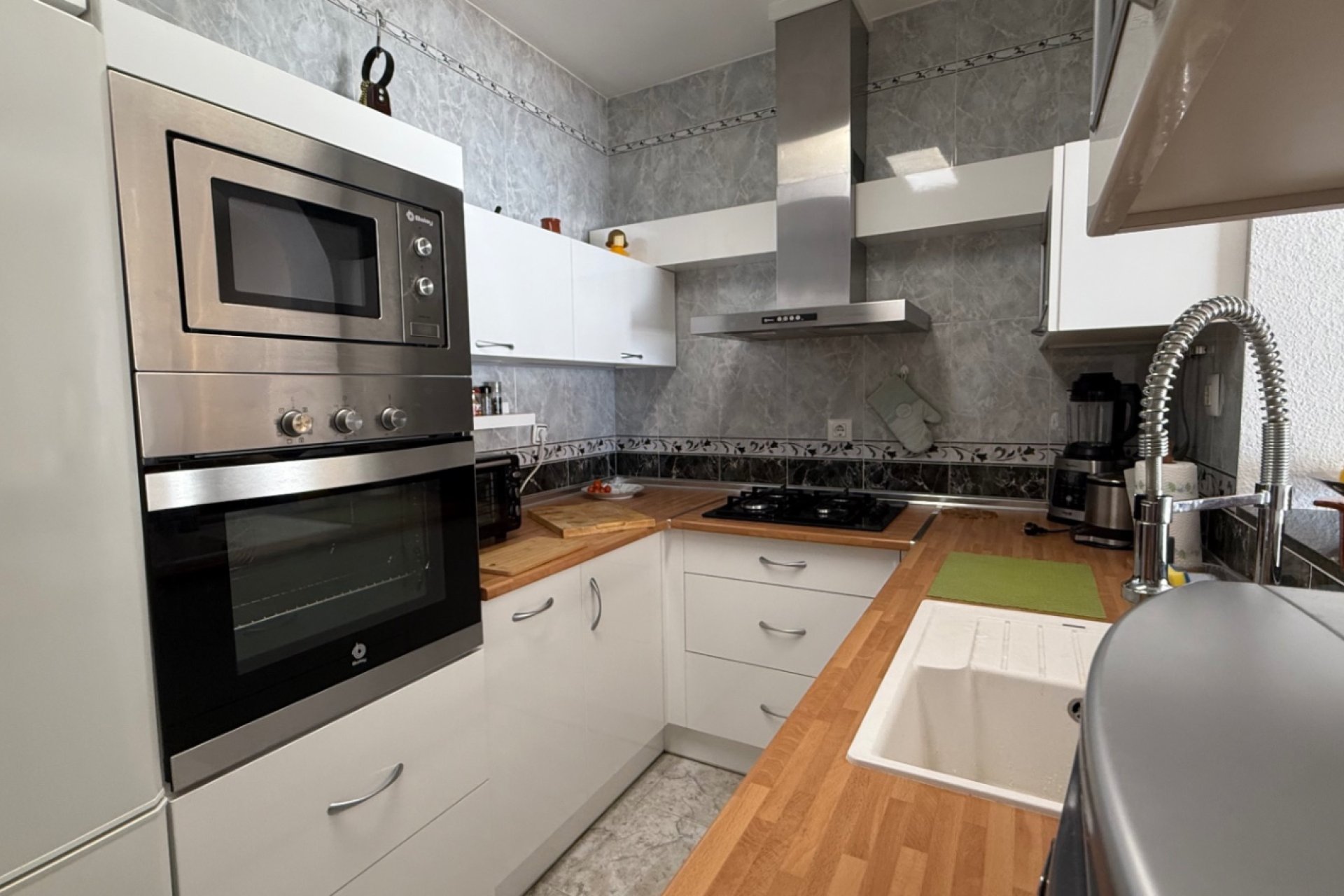 Resale - Townhouse / Duplex / Corner - Torrevieia - Costa Blanca