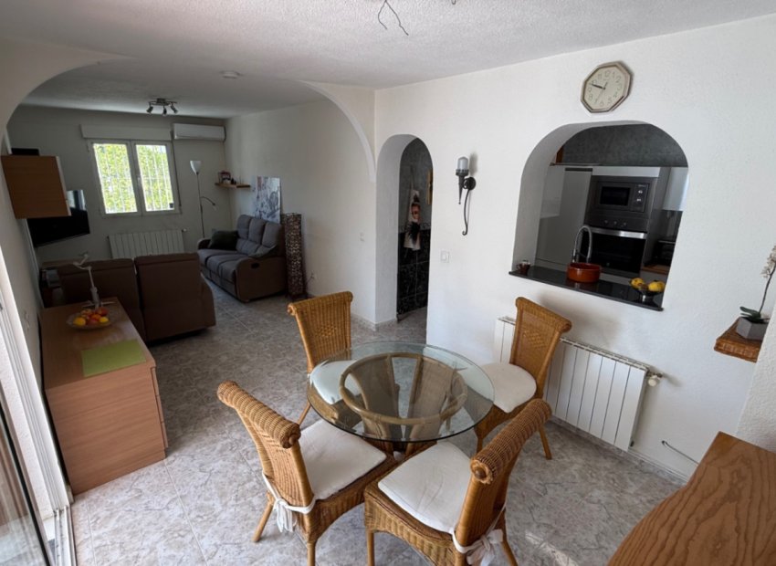 Resale - Townhouse / Duplex / Corner - Torrevieia - Costa Blanca