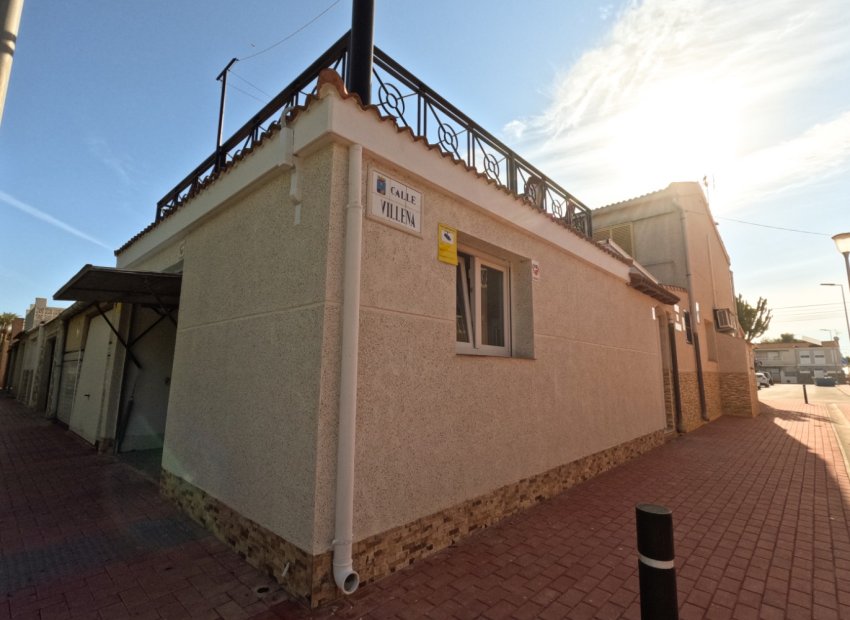 Resale - Townhouse / Duplex / Corner - Torrevieia - El Acequión - Los Náufragos