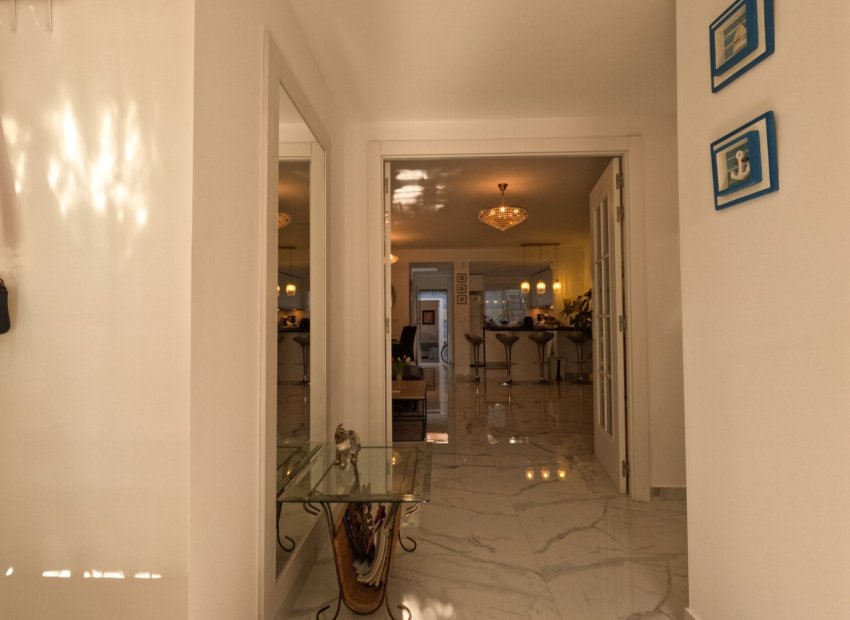 Resale - Townhouse / Duplex / Corner - Torrevieia - El Acequión - Los Náufragos