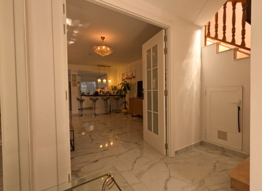 Resale - Townhouse / Duplex / Corner - Torrevieia - El Acequión - Los Náufragos