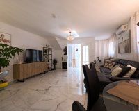 Resale - Townhouse / Duplex / Corner - Torrevieia - El Acequión - Los Náufragos