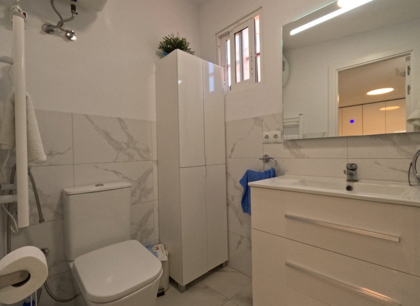 Resale - Townhouse / Duplex / Corner - Torrevieia - El Acequión - Los Náufragos