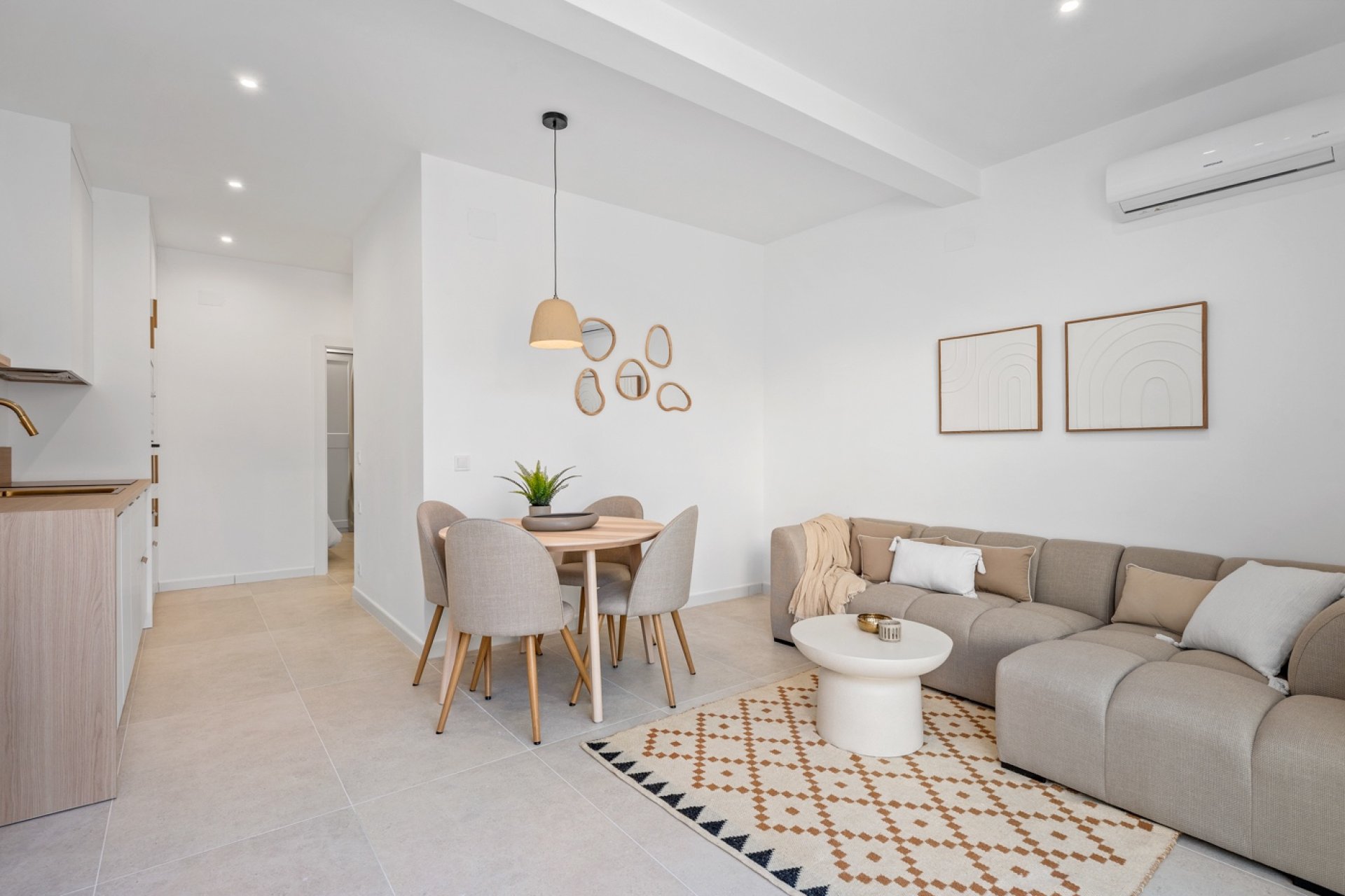 Resale - Townhouse / Duplex / Corner - Torrevieia - El Chaparral