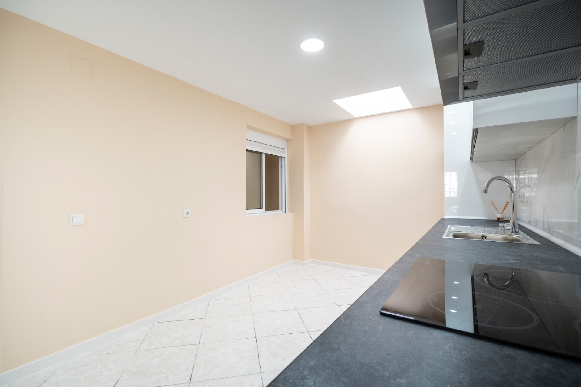 Resale - Townhouse / Duplex / Corner - Torrevieia - El Chaparral