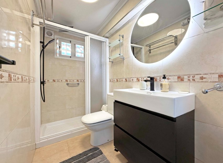 Resale - Townhouse / Duplex / Corner - Torrevieia - La Mata