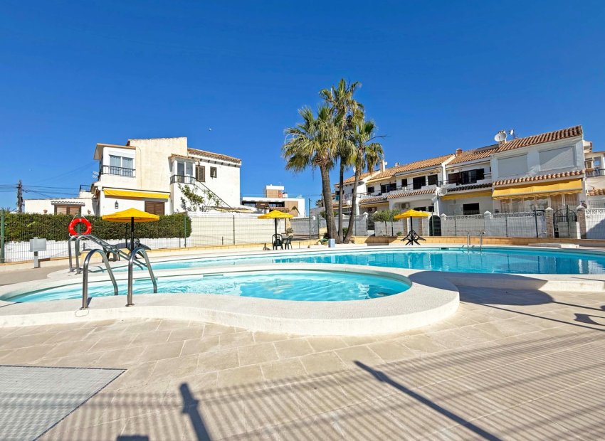 Resale - Townhouse / Duplex / Corner - Torrevieia - La Mata