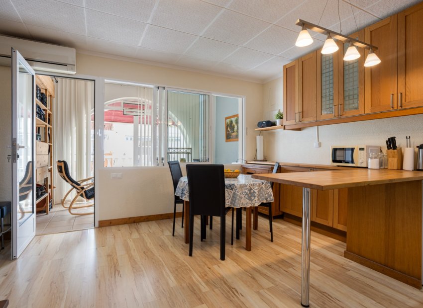 Resale - Townhouse / Duplex / Corner - Torrevieia - La Siesta